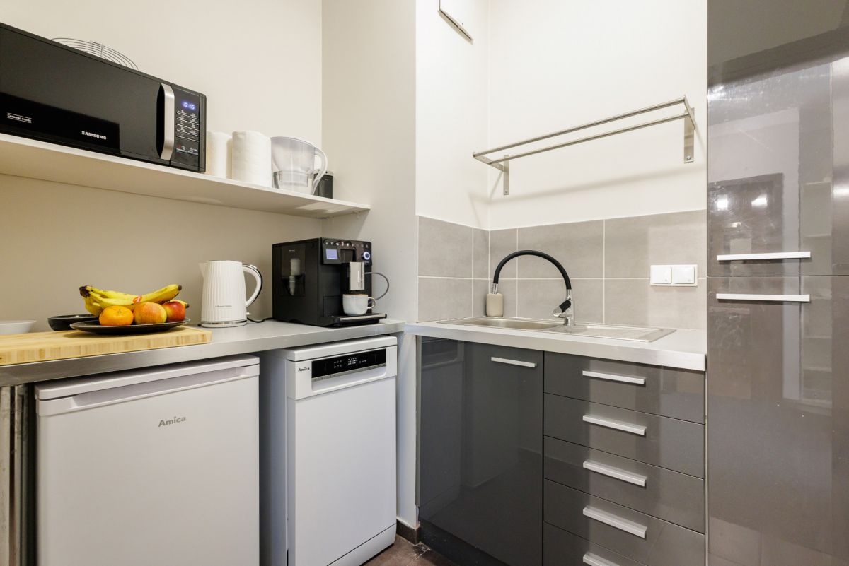 Warszawa · ul. Bagno — 5