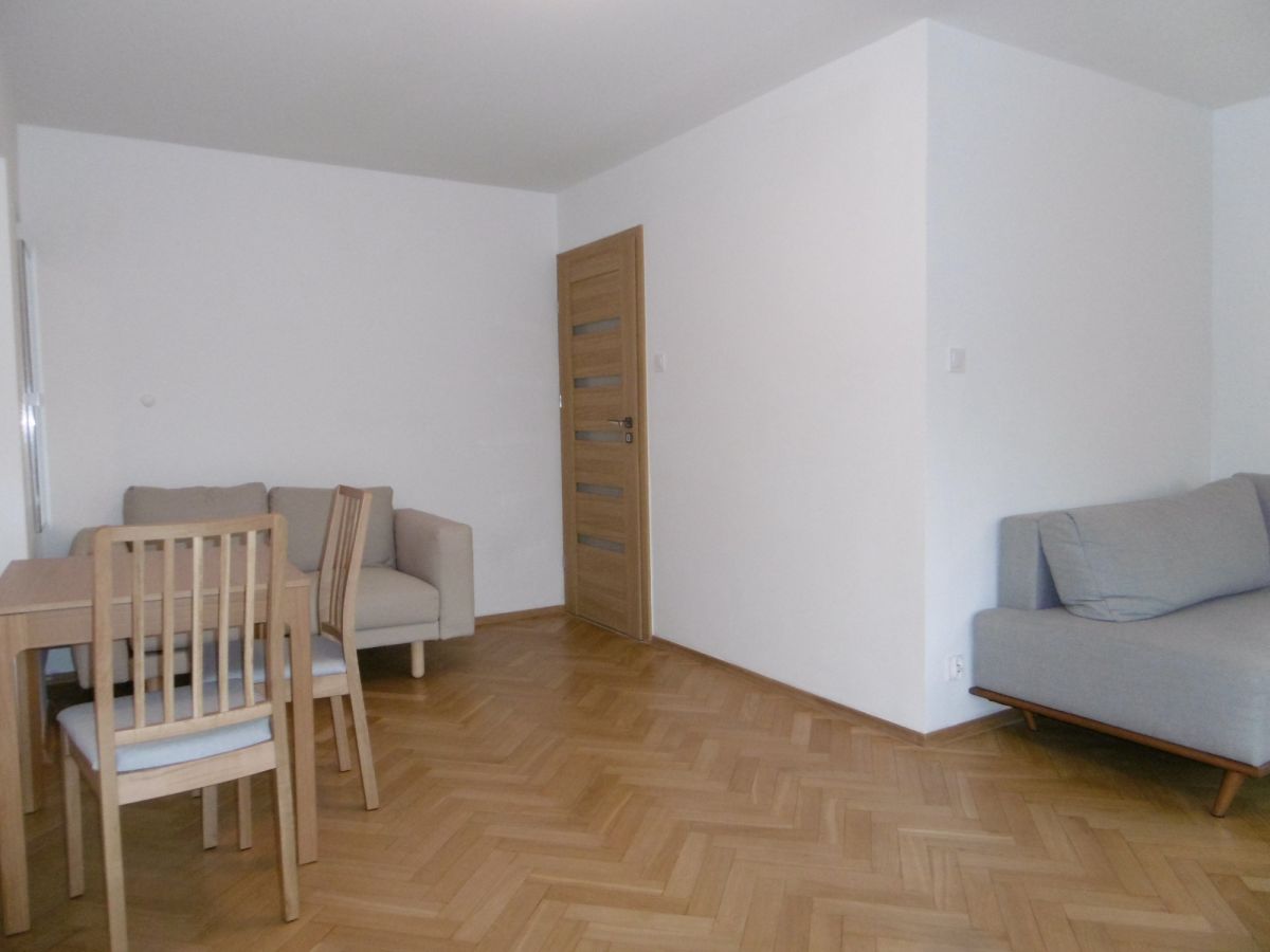 Warszawa · ul. Mordechaja Anielewicza — 8