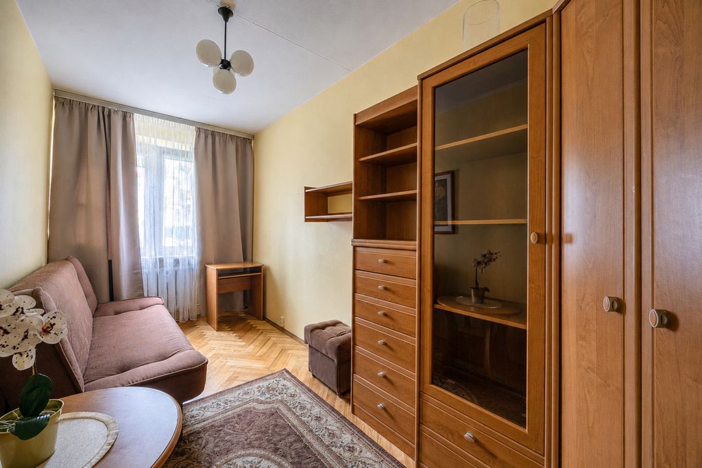 Warszawa · ul. Henryka Raabego — 7
