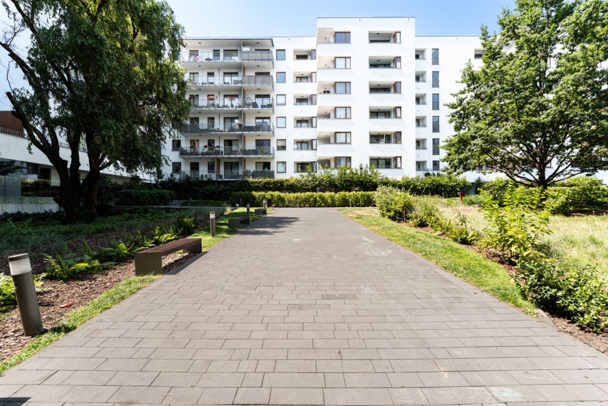 Warszawa · ul. Szczęśliwicka — 16