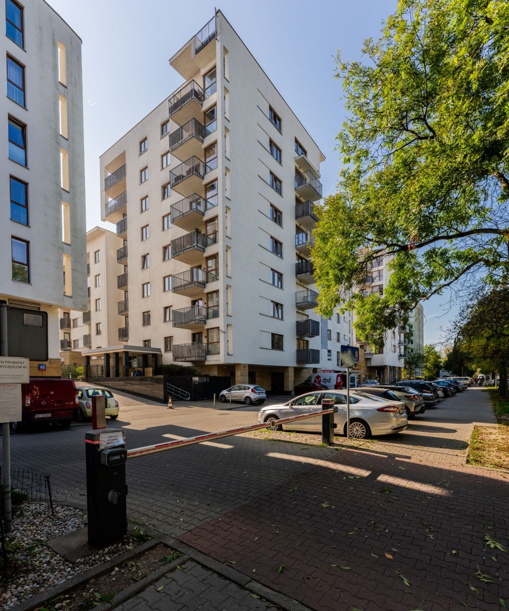 Warszawa · ul. Zwycięzców — 31