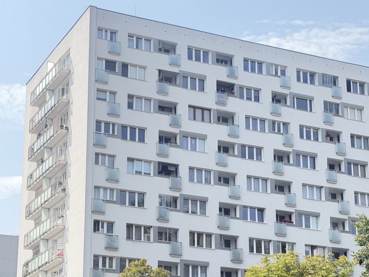 Warszawa · al. Aleje Jerozolimskie — 11