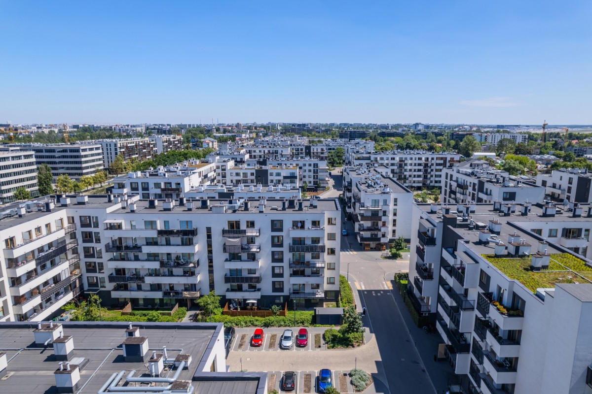 Warszawa · ul. Łopuszańska — 22