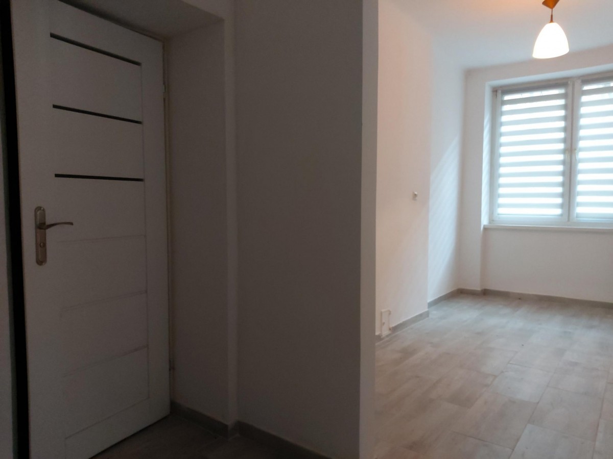 Warszawa · ul. Władysława Skoczylasa — 8