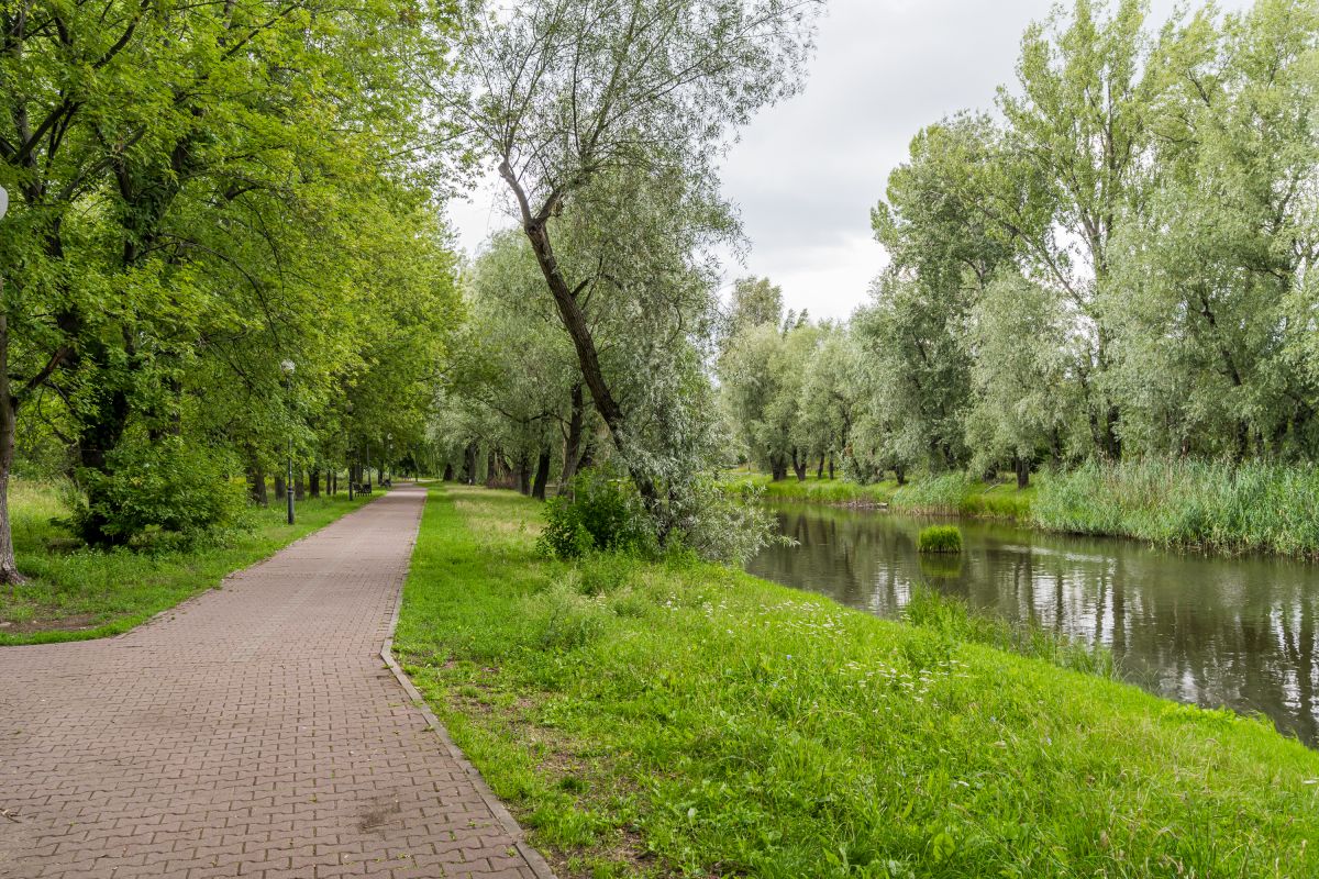 Warszawa · ul. Gwiaździsta — 13