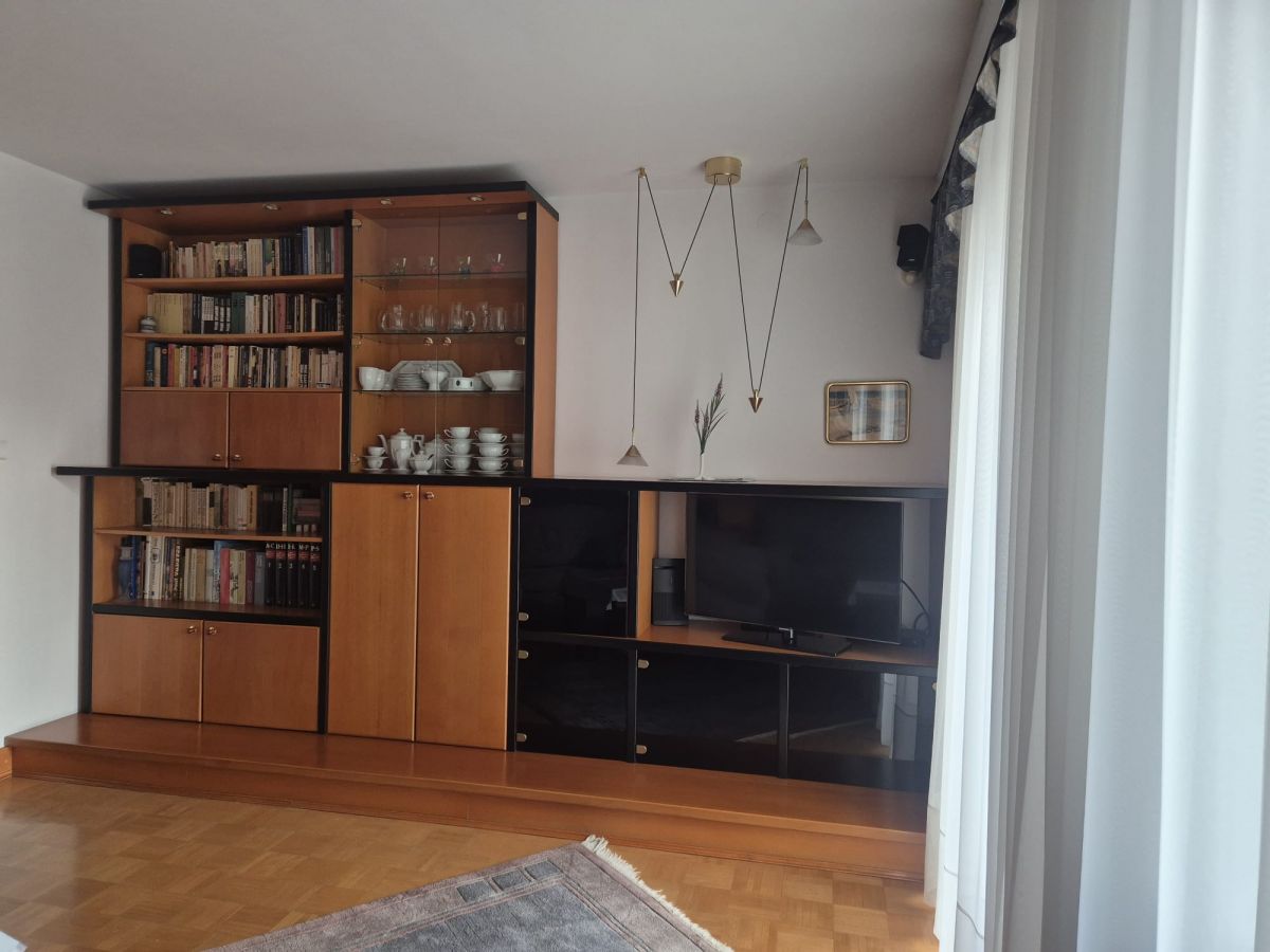 Warszawa · ul. Kolorowa — 9
