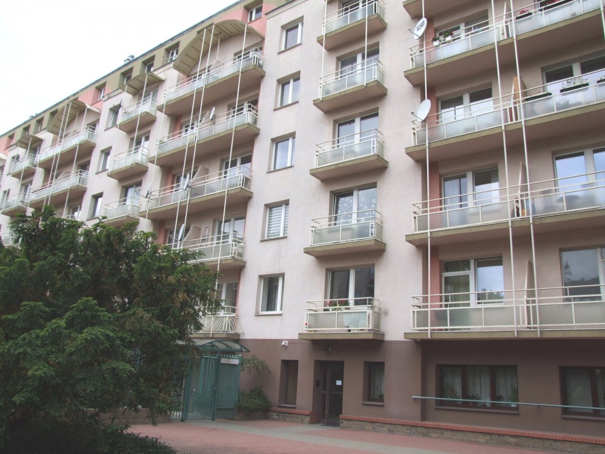 Warszawa · ul. Hoża — 19