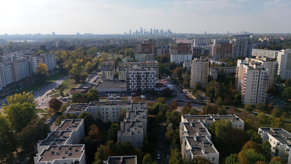 Warszawa · ul. gen. Romana Abrahama — 17