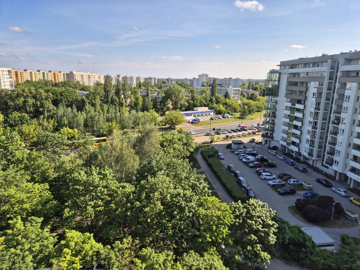 Warszawa · ul. Oskara Langego — 18