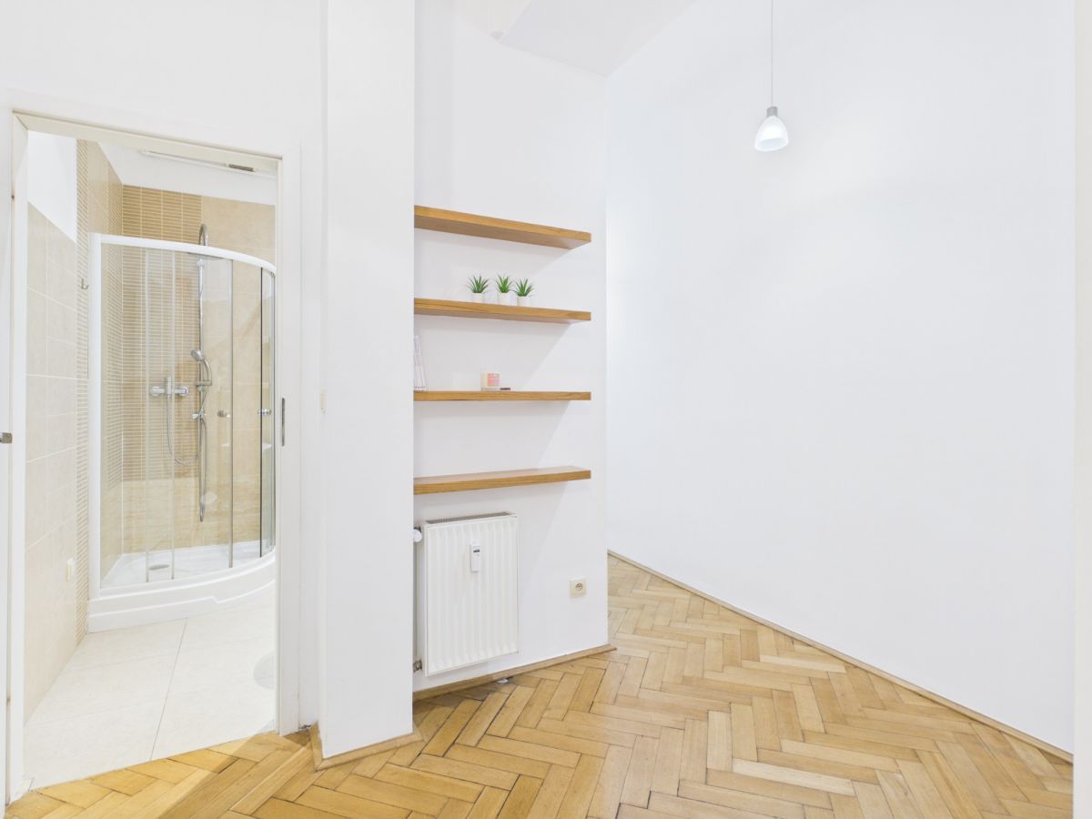 Warszawa · ul. Emiliana Konopczyńskiego — 12