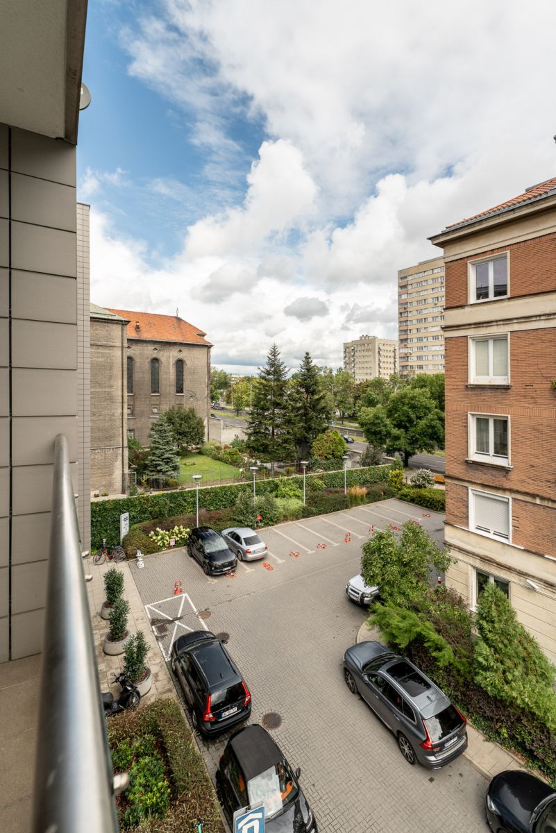 Warszawa · ul. Czerniakowska — 10