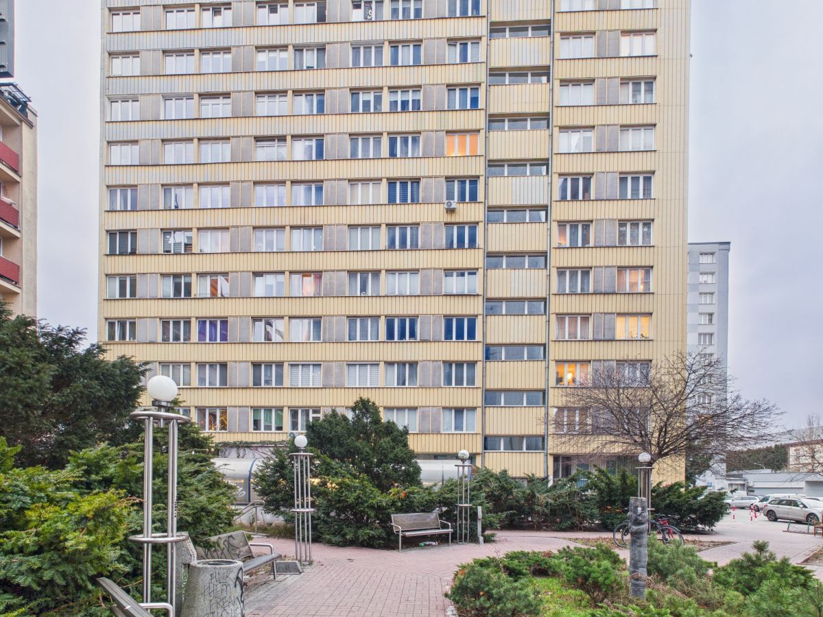Warszawa · al. Aleje Jerozolimskie — 9