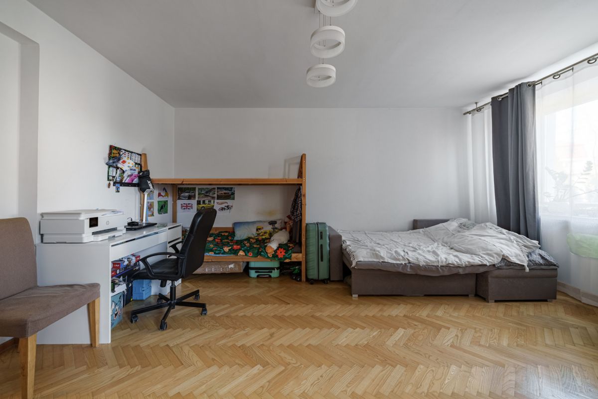 Warszawa · ul. Zapustna — 7