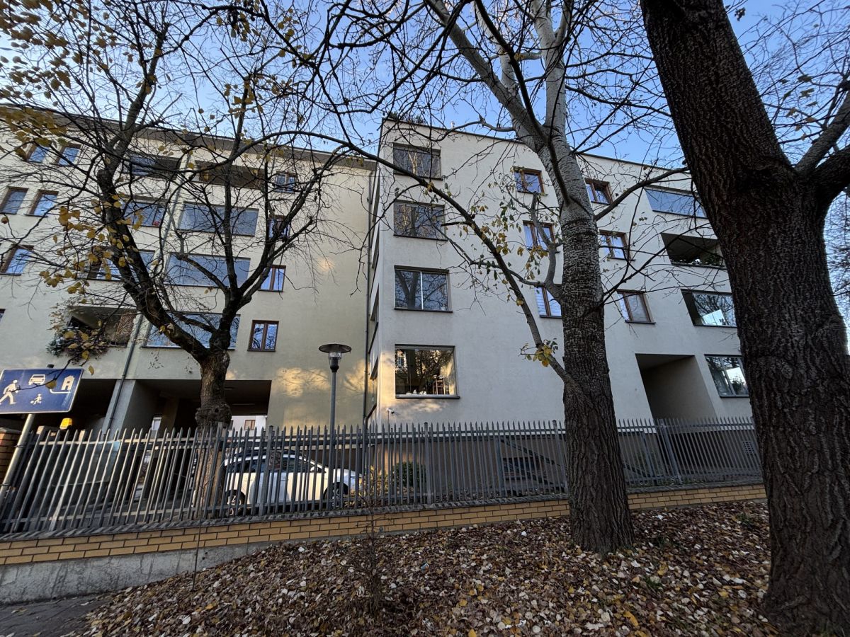 Warszawa · ul. Wyspowa — 17