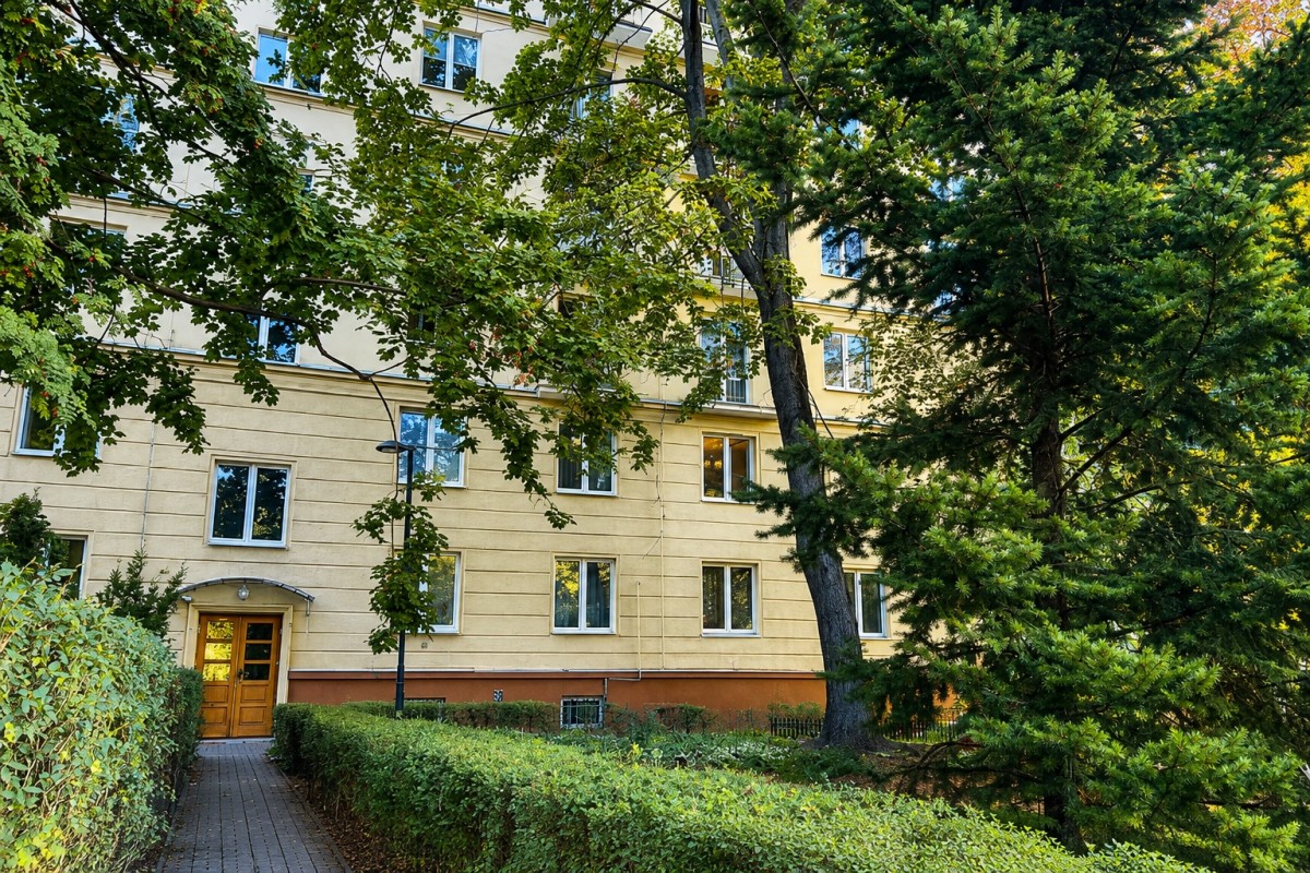 Warszawa · ul. Natolińska — 10