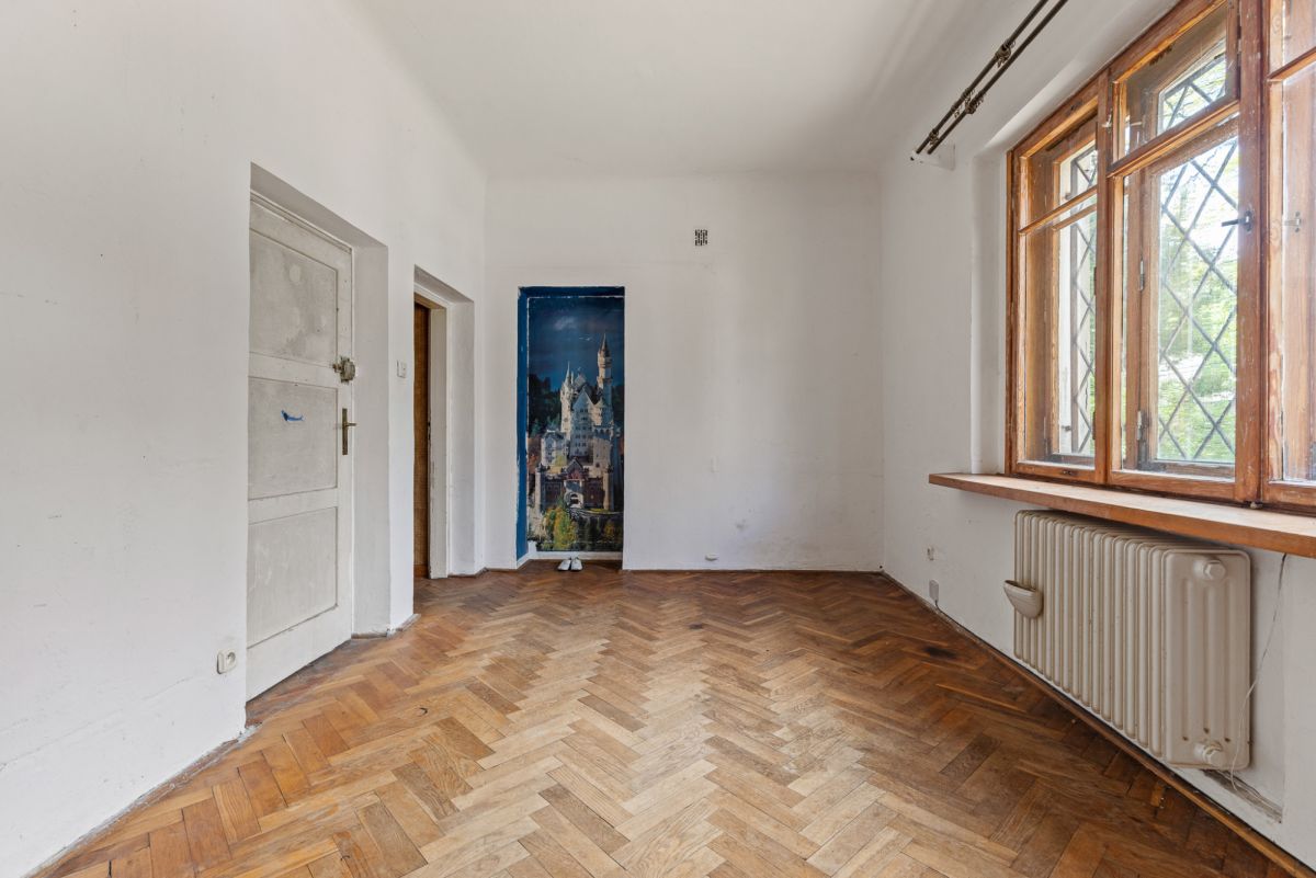 Warszawa · ul. Homera — 8