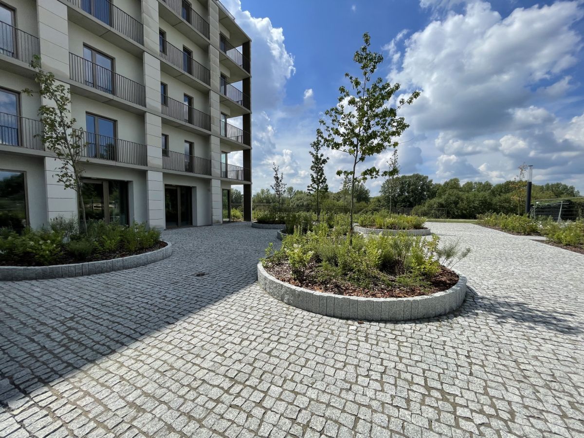 Warszawa · ul. Jagiellońska — 12