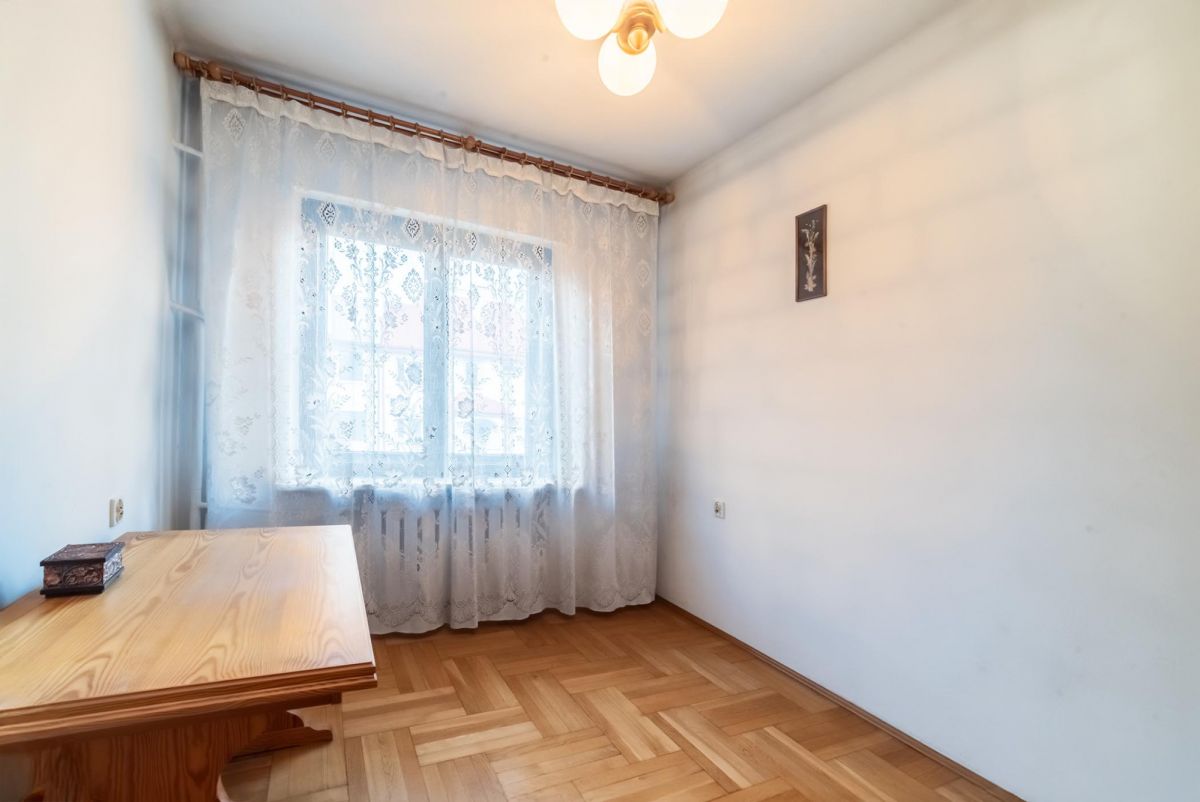 Warszawa · ul. Wojciecha Korfantego — 12