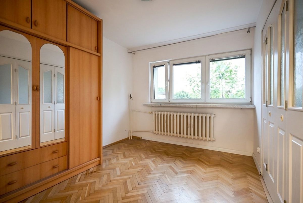 Warszawa · ul. Jana Kochanowskiego — 10