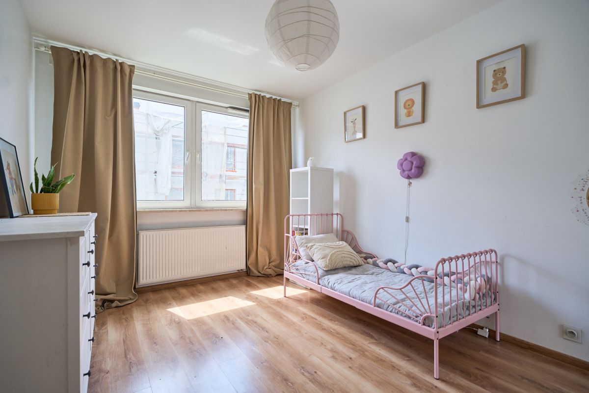 Warszawa · ul. Montwiłłowska — 8