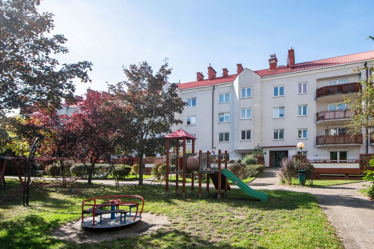 Warszawa · ul. św. Patryka — 11
