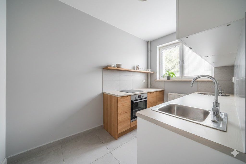 Warszawa · ul. Solec — 6