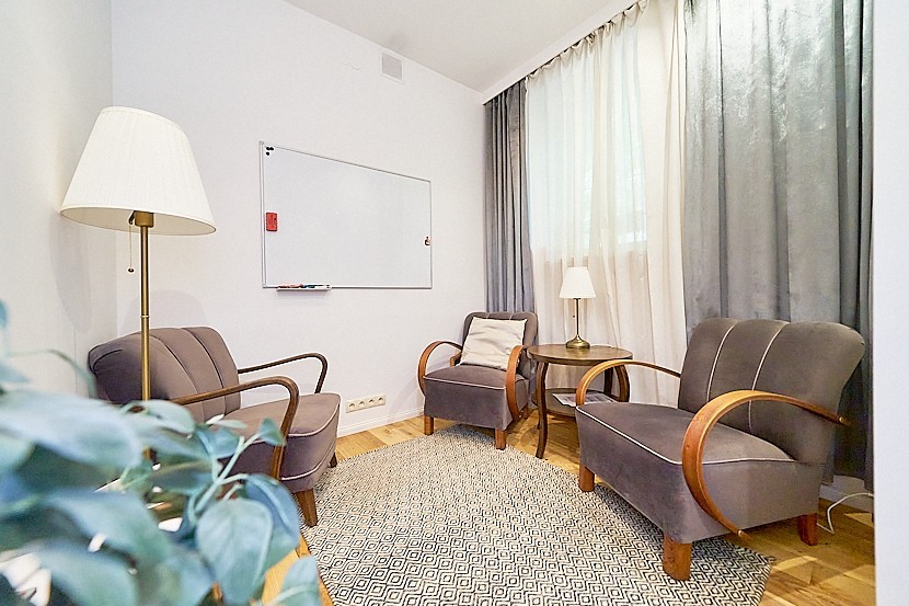 Warszawa · ul. Hoża — 5