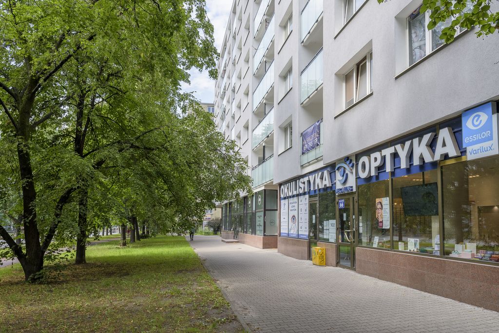 Warszawa · al. Aleja Jana Pawła II — 17