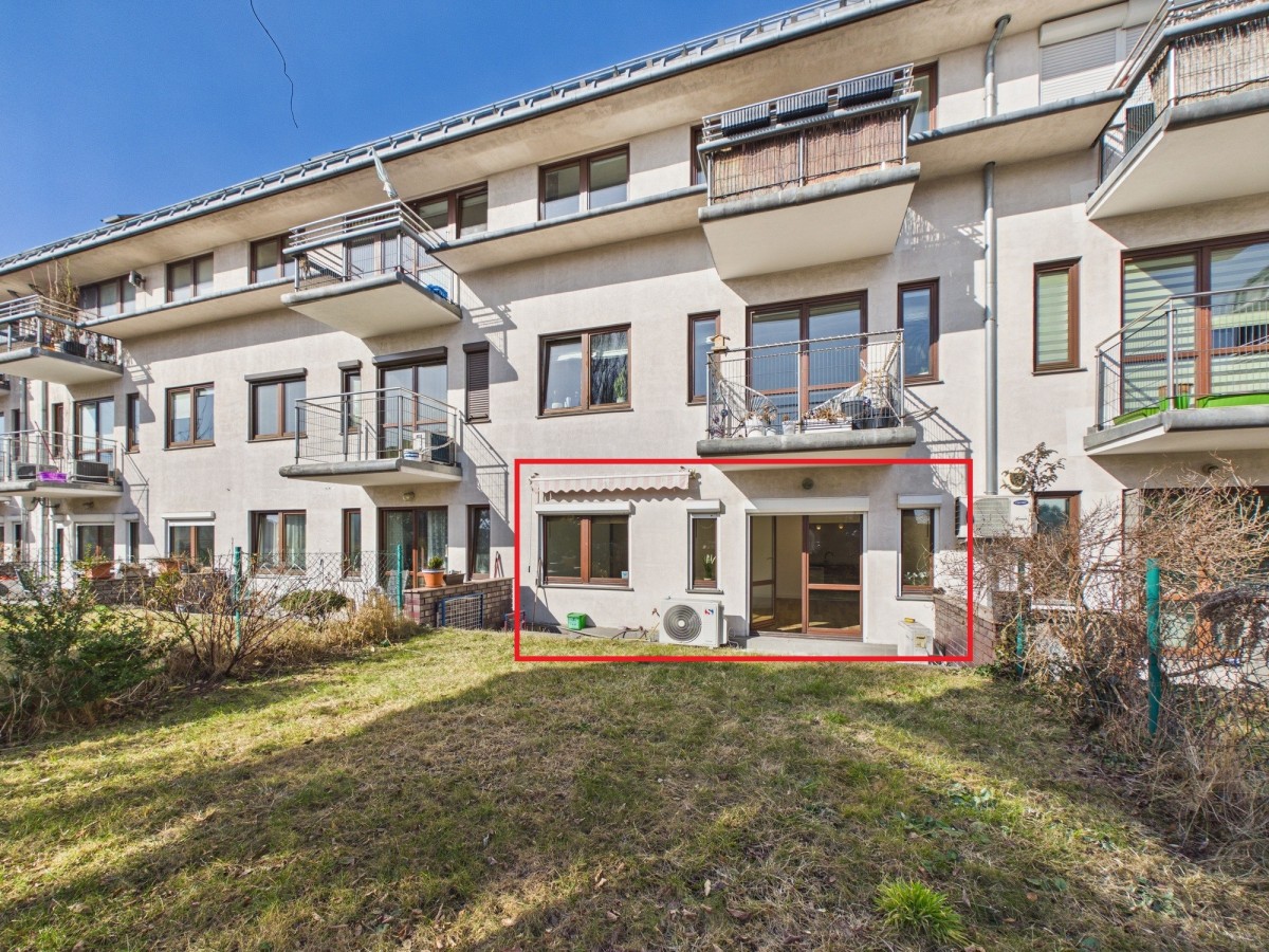 Warszawa · ul. św. Bonifacego — 18