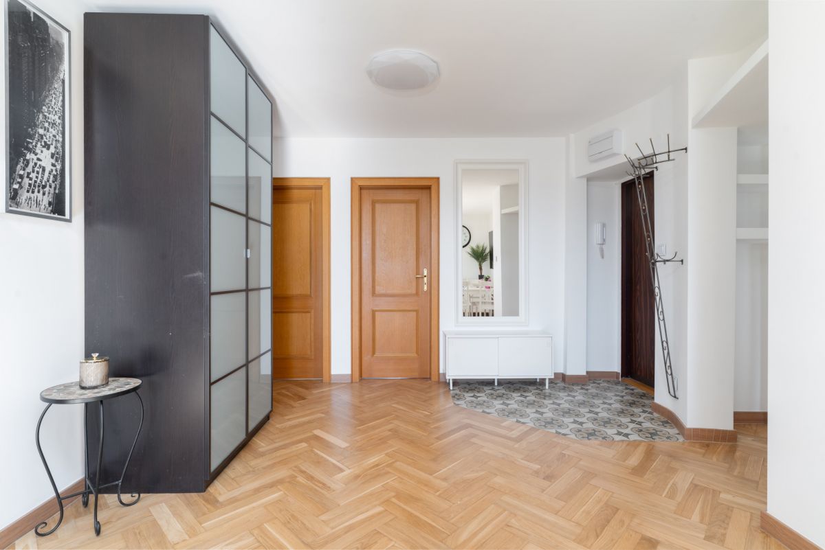 Warszawa · ul. Twarda — 5