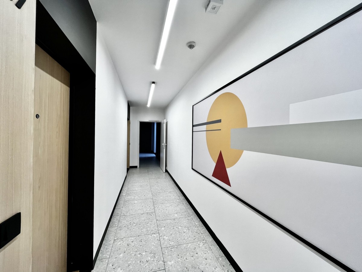 Warszawa · al. Aleje Jerozolimskie — 12