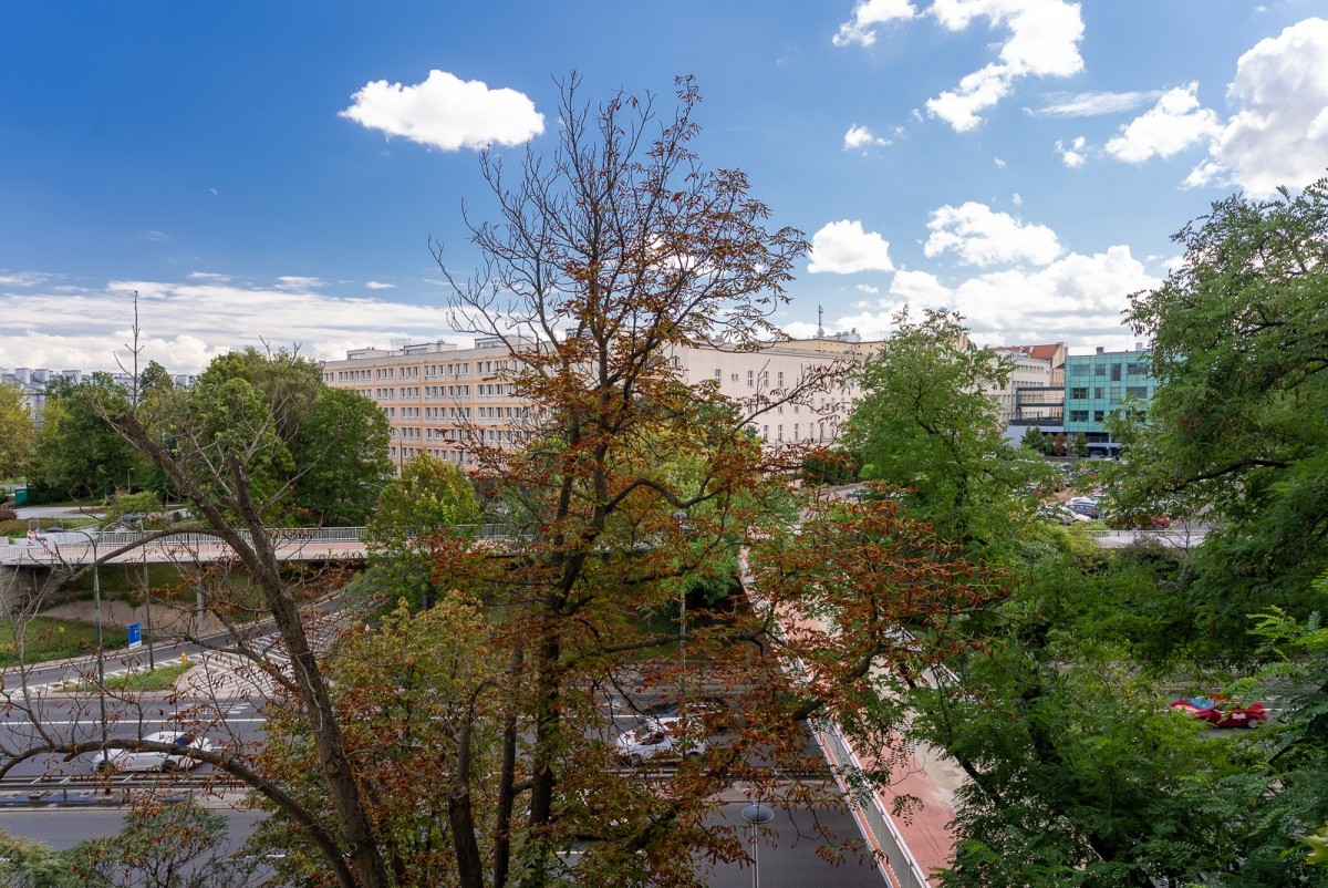 Warszawa · al. Aleja Armii Ludowej — 9