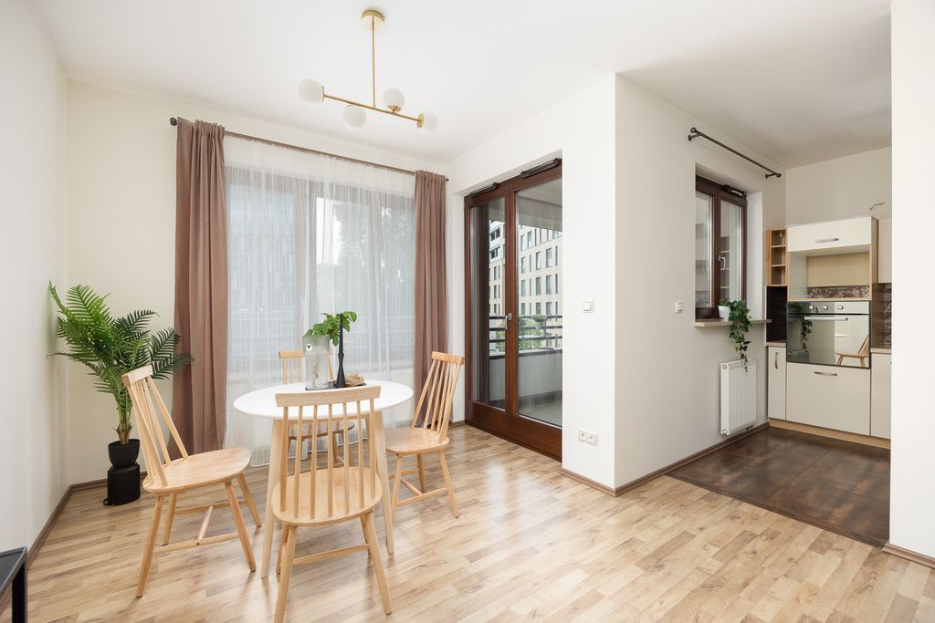 Warszawa · ul. Pokorna — 4