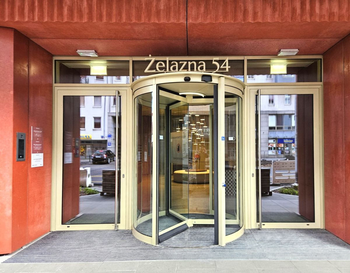 Warszawa · ul. Żelazna — 17