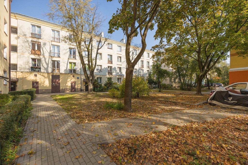 Warszawa · ul. Ludwika Michała Paca — 10