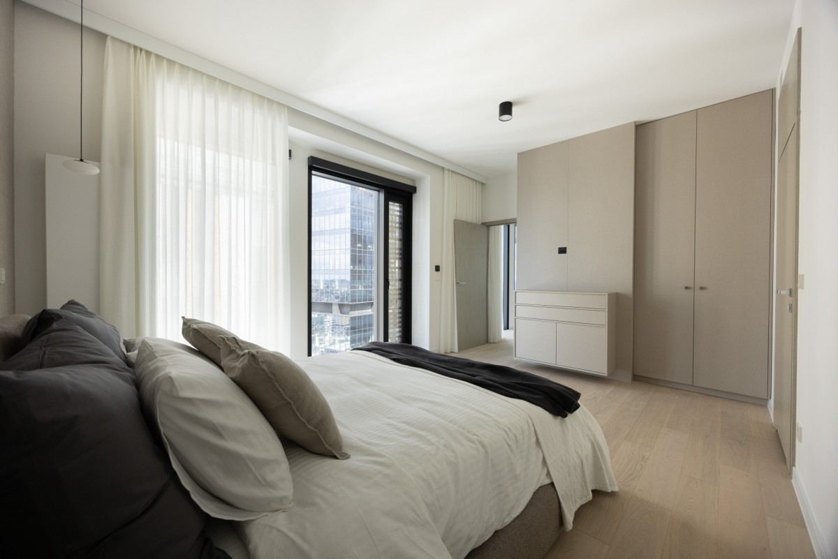 Warszawa · ul. Prosta — 10