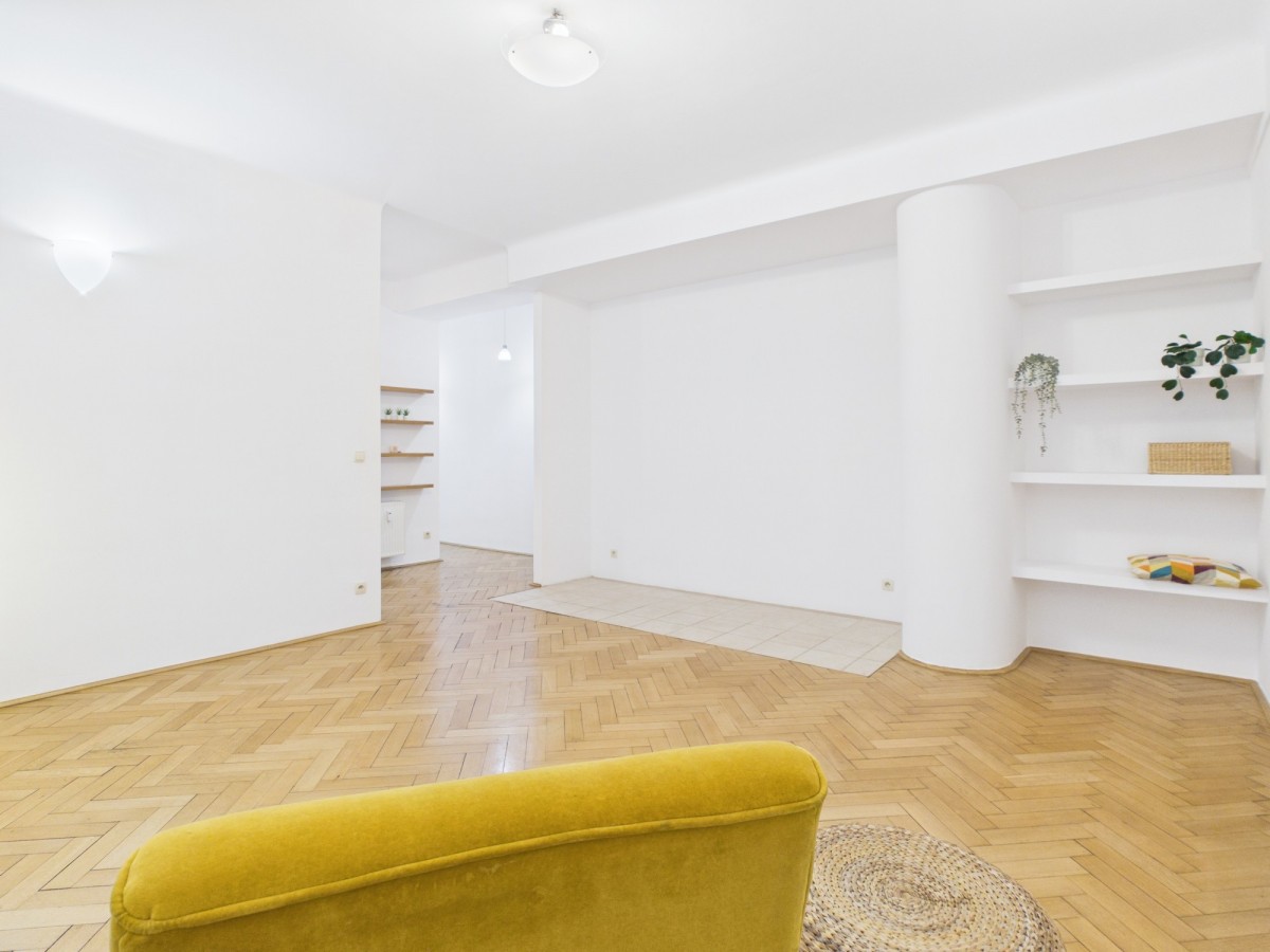 Warszawa · Śródmieście — 4