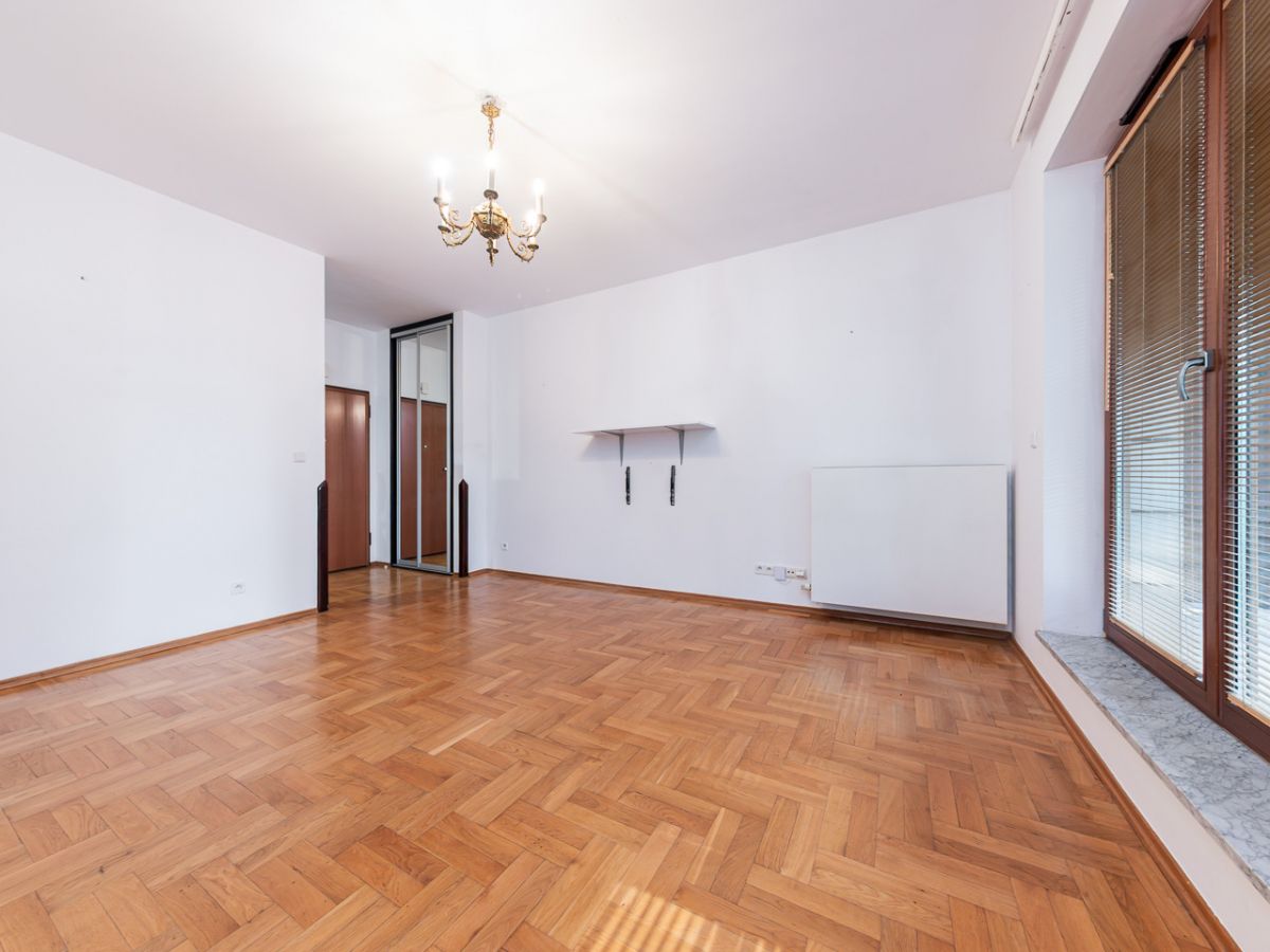 Warszawa · ul. Rejsu — 3