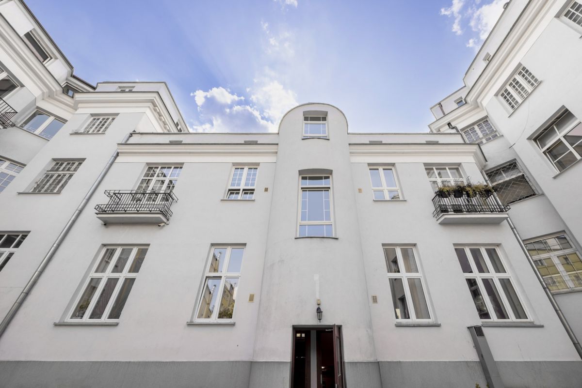 Warszawa · ul. Puławska — 10