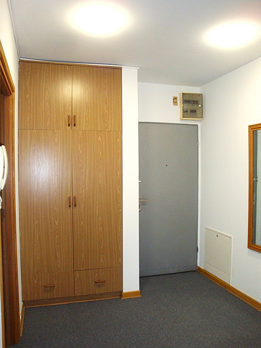Warszawa · al. Aleje Jerozolimskie — 9