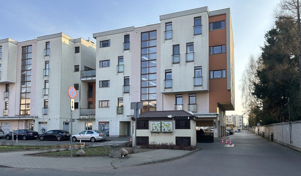Warszawa · ul. Dzieci Warszawy — 18