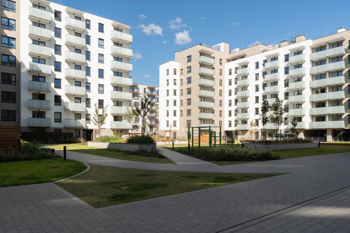 Warszawa · ul. SIlnikowa — 10