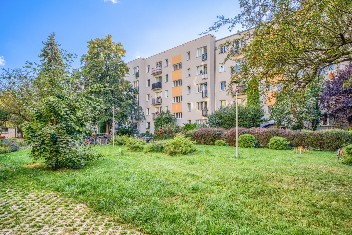 Warszawa · ul. Władysława Korotyńskiego — 17