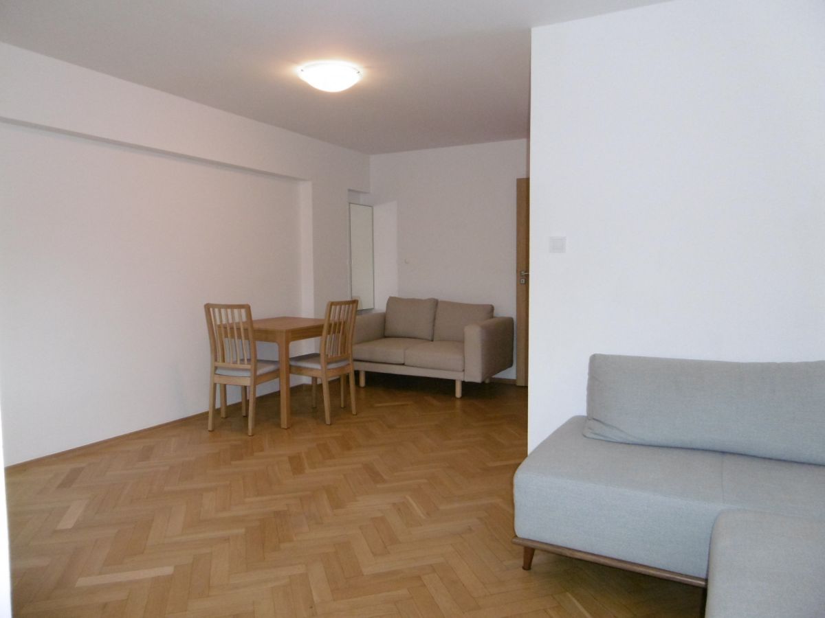 Warszawa · ul. Mordechaja Anielewicza — 6