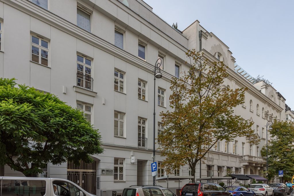 Warszawa · ul. Poznańska — 12