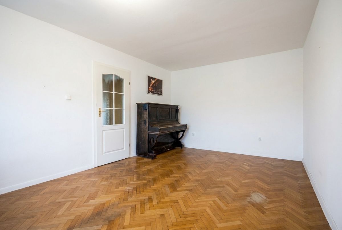 Warszawa · ul. Jana Kochanowskiego — 3