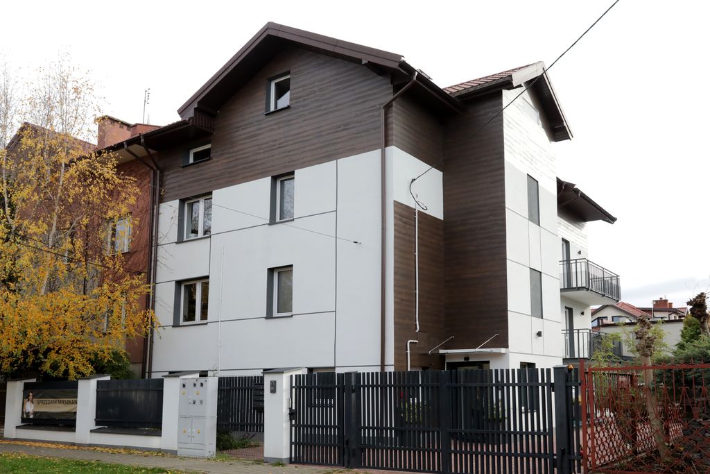 Warszawa · ul. Płońska — 15
