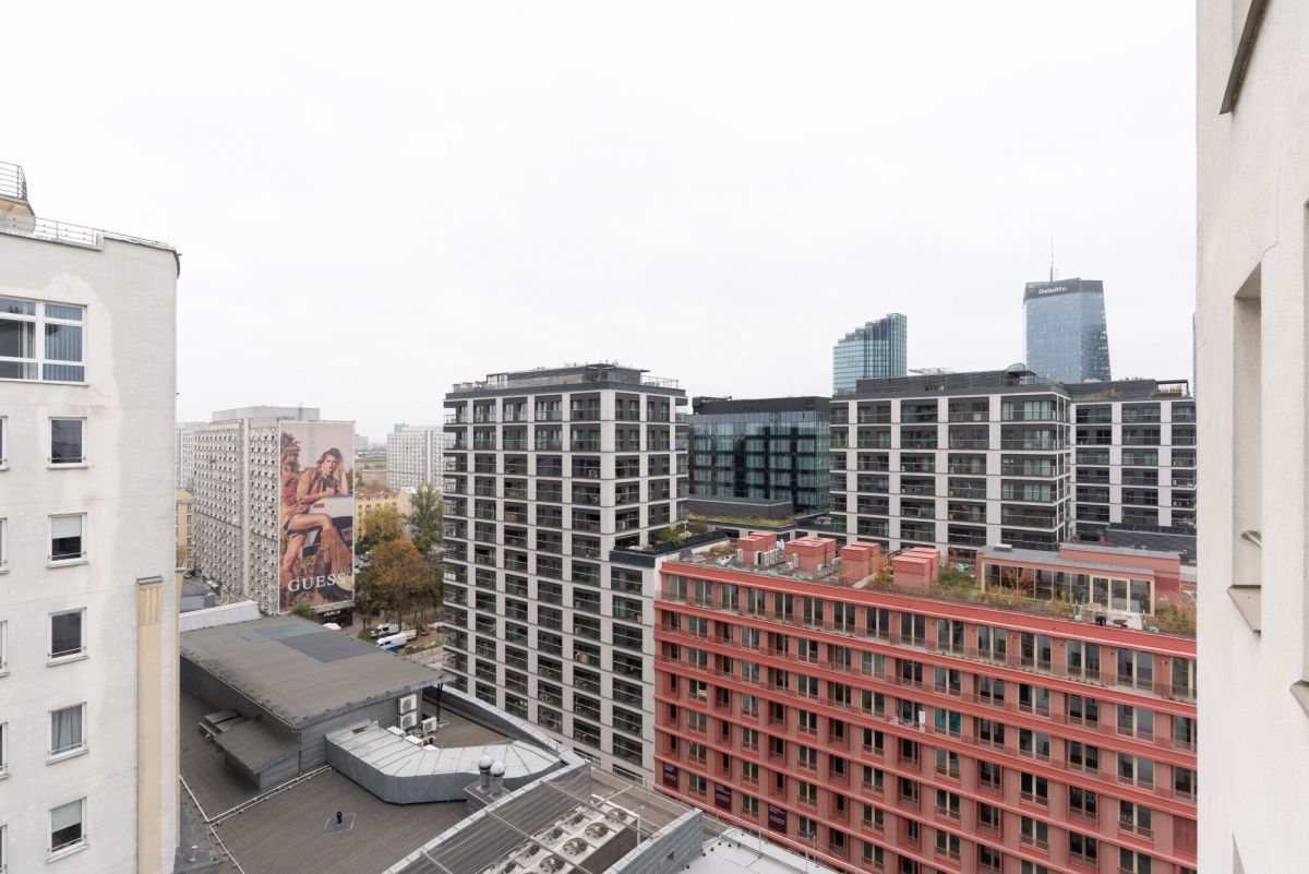 Warszawa · ul. Żelazna — 8