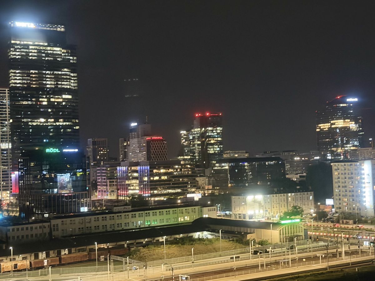 Warszawa · al. Aleje Jerozolimskie — 16