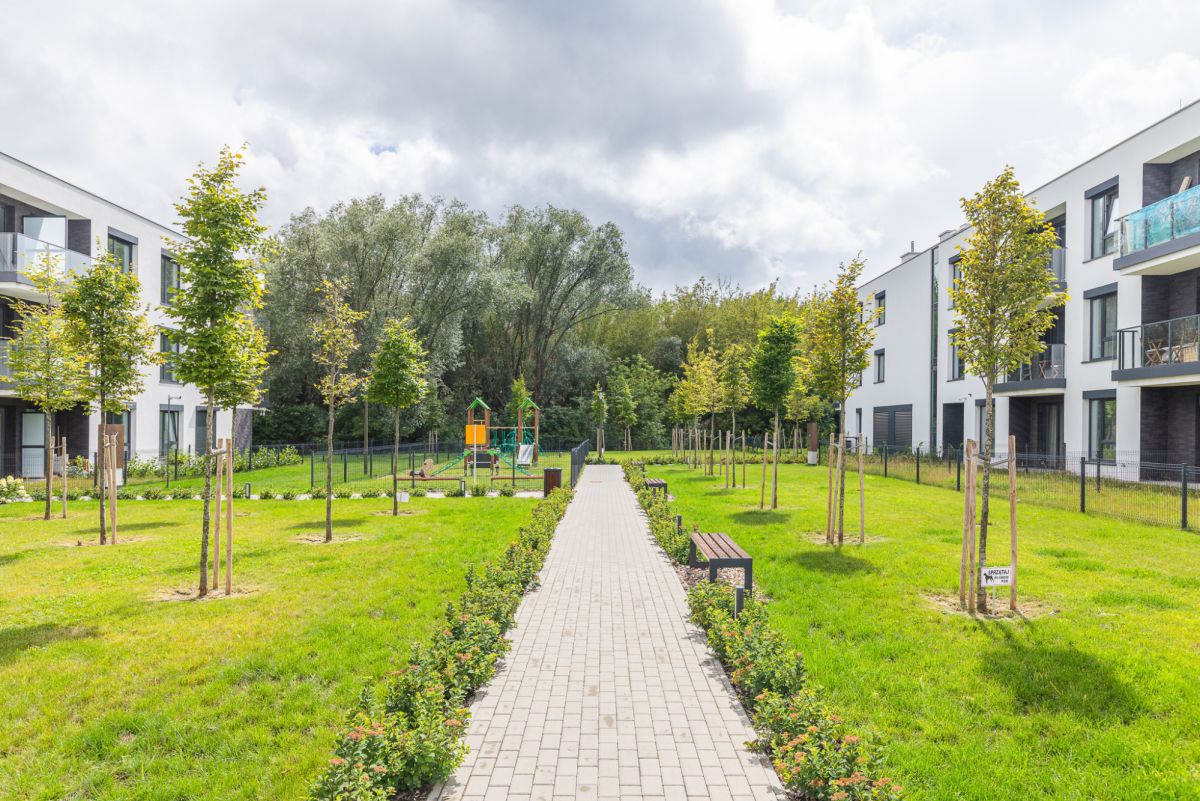 Warszawa · ul. Bluszczańska — 11
